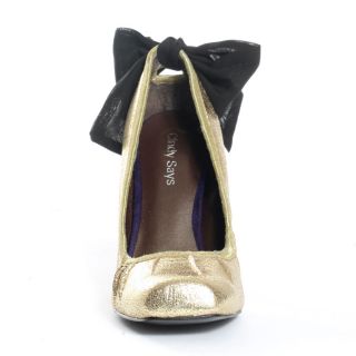 Willow   Gold Pump, Cindy Says, $97.99,