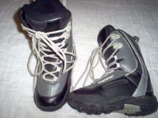 KEMPER WOMENS SIZE 5 MONDO GRAY AND BLACK SNOWBOARD BOOTS ! EXCELLENT