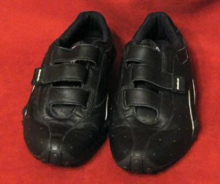 Black Reebok Athletic Shoes Cleats Kids Size 7 Soccer Baseball Velcro