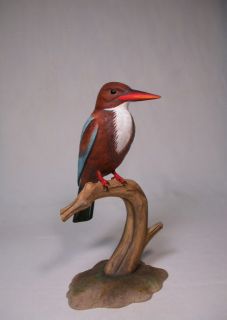 11 1 2White Throated Kingfisher Bird Carving Birdhug