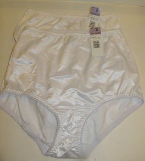 Vassarette Light Control Brief Panties XL White 2 Pairs