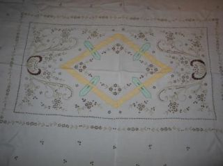 Exquisite Vtg Hand Embroidered Madeira Tablecloth