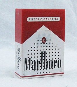 Vintage Marlboro Cigarette Case Am Transistor Radio w Box