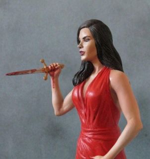 Its a marvelous resin model of Martine Beswick, looking just as she