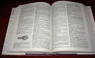 Merriam Websters Desk Dictionary 1995 Reference Guide Words Language