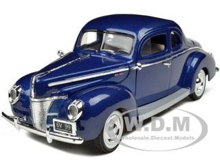 1940 Ford Deluxe Blue 1 18 Diecast Model Car by Motormax 73108