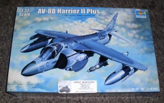 AV 8B Harrier II Plus 132 von Trumpeter Neu Länge 45,8 cm Neu