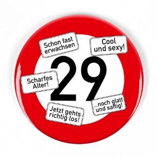 Verkehrsschild Button zum 29. Geburtstag Küche & Haushalt
