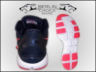 Nike Schuhe Sneaker Free TR 2 Fuse Gr. 42   47,5 Obsidian/Red White
