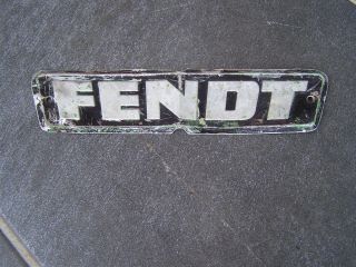 Fendt Schild Firmenzeichen Motorhaube Fendt GT230 GT 231