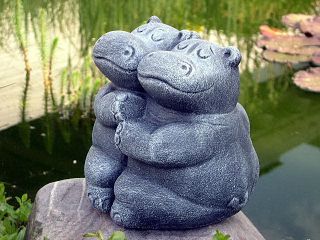 Steinfigur Nilpferd Hippo Haus Garten frostfest 318 8