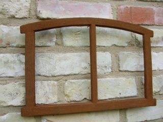Stallfenster, Gußfenster für Gartenmauer, kleines Eisenfenster ( alt