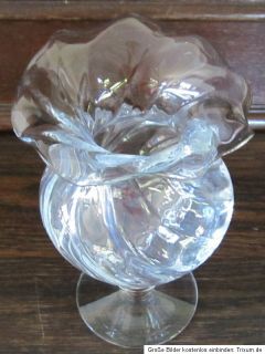 Glasvase Glas Vase oben in Form einer geöffneten Blüte 18 cm hoch