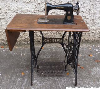 alte antik Singer Nähmaschine mit Tisch Holz Gußeisen