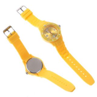 This watch is designed with stylish and exquisite appearance, silicon