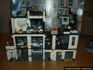 Lego City 7744 Polizeistation mit Bauanleitung und Karton