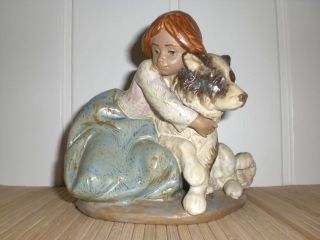 Lladro 01012200 A BIG HUG Mädchen umarmt einen Hund