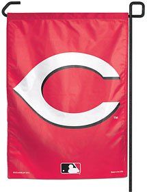 Cincinnati Reds 11x15 Garden Flag: Sports & Outdoors