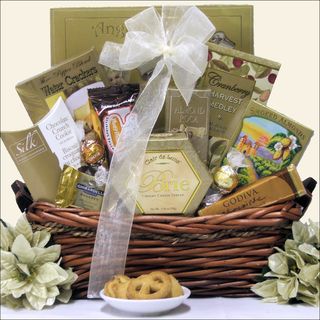 Holiday Delights Holiday Gourmet Gift Basket