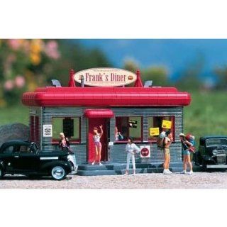 FRANKS DOWNTOWN DINER   PIKO G SCALE MODEL TRAIN