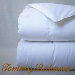 Tommy Bahama 425 Thread Count PrimaLoft Down Alternative Comforter